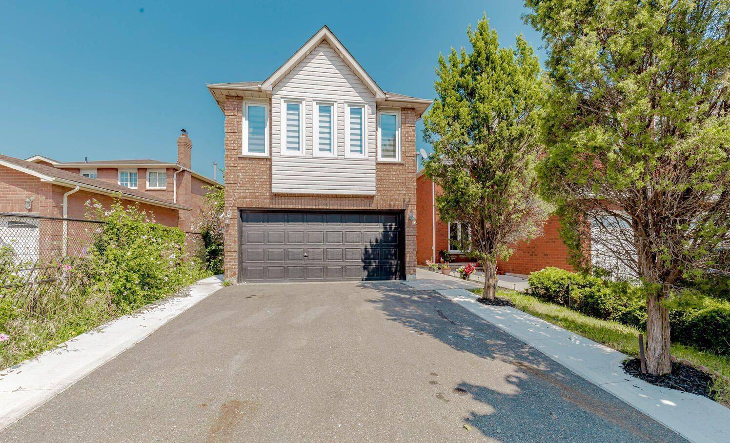 Brampton, ON L6S 5E8,44 Leatherhead CT #Upper