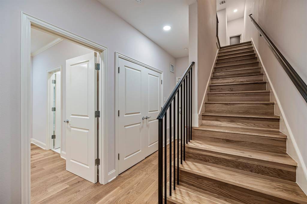 Dallas, TX 75205,4411 Mckinney Avenue #27