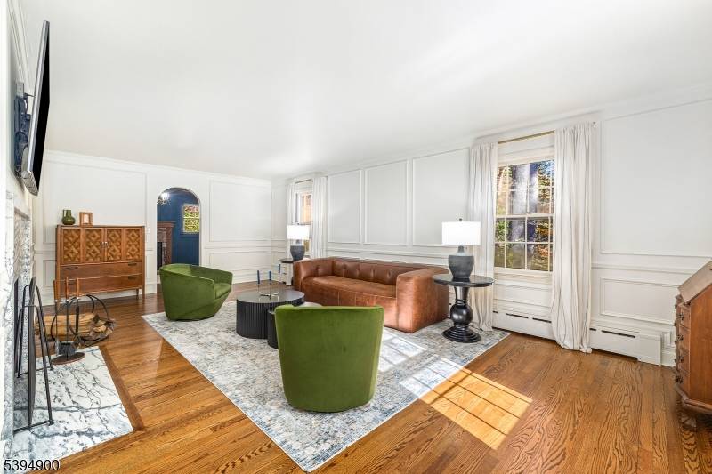 Watchung Boro, NJ 07069,221 Old Somerset Rd