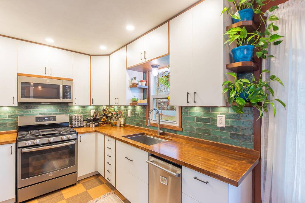 Ypsilanti, MI 48198,992 N Prospect RD