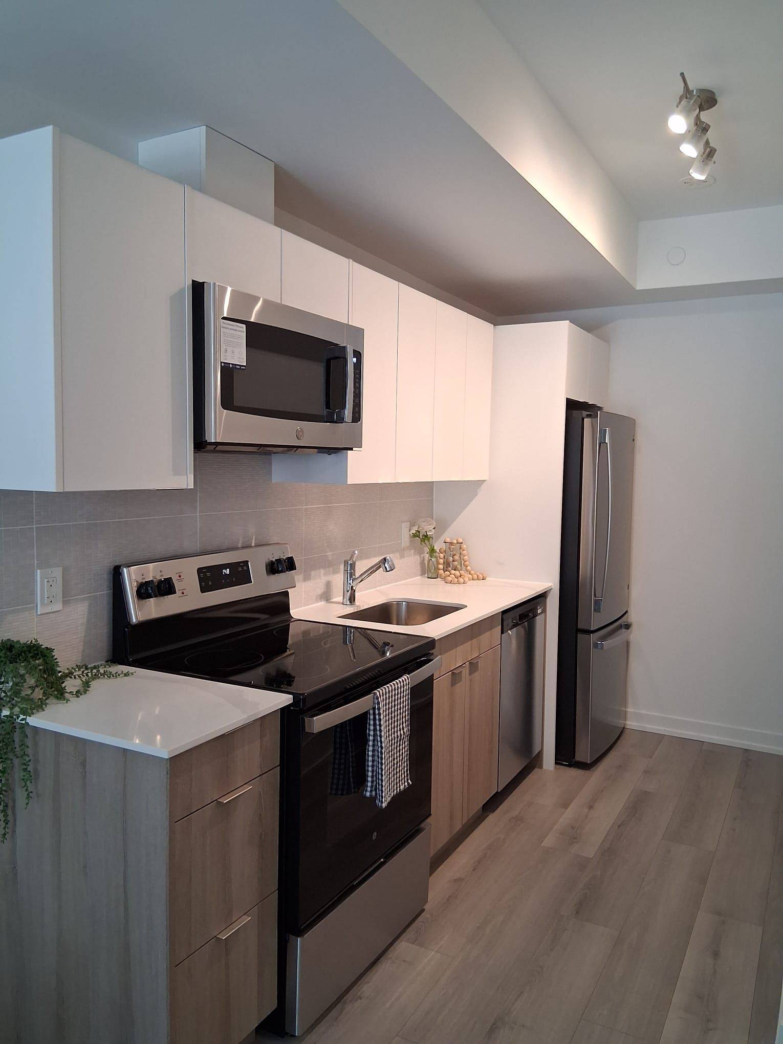 Toronto E05, ON M1W 2H1,3069 Pharmacy AVE #15