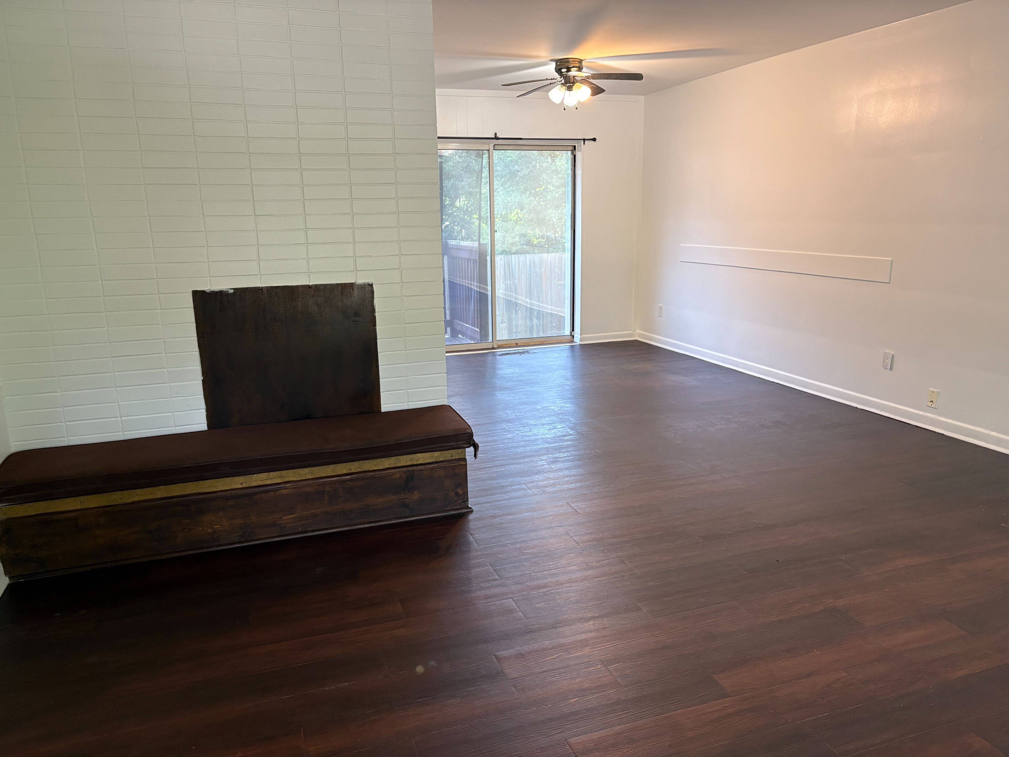 Toronto E10, ON M1E 2R8,4130 Lawrence AVE E