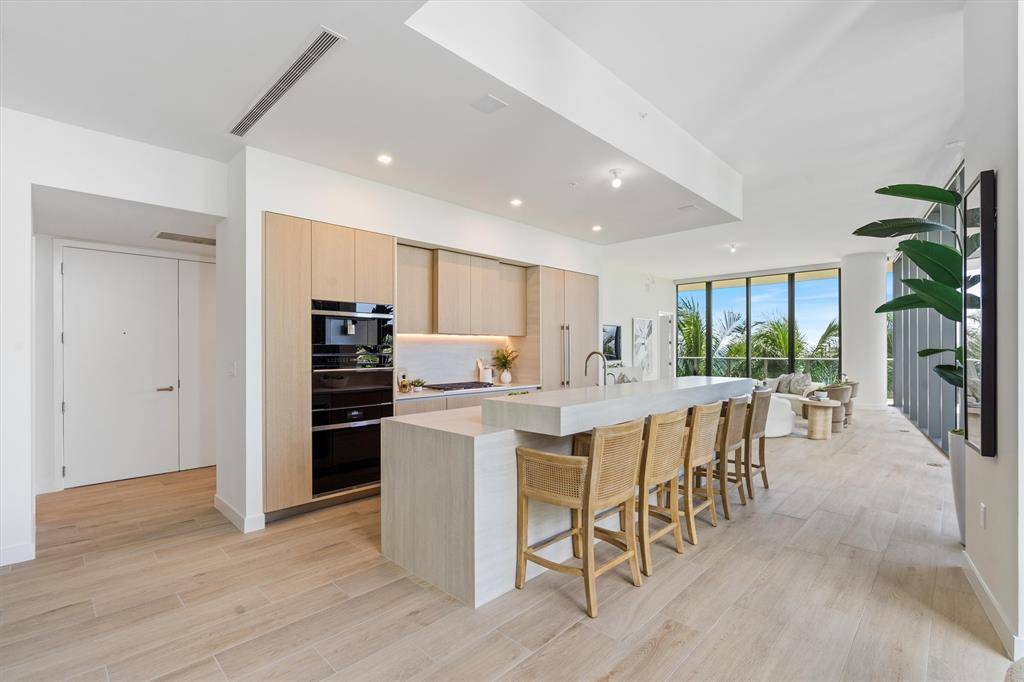 Pompano Beach, FL 33062,900 N Ocean Blvd #301