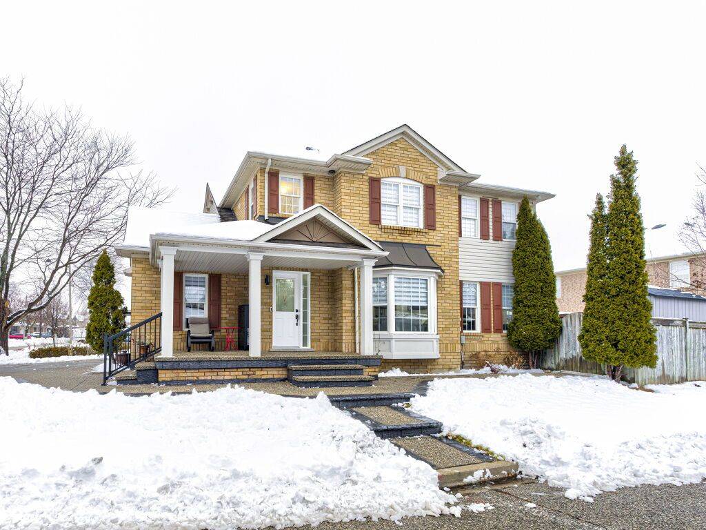 Brampton, ON L7A 1Z9,43 Rowland ST