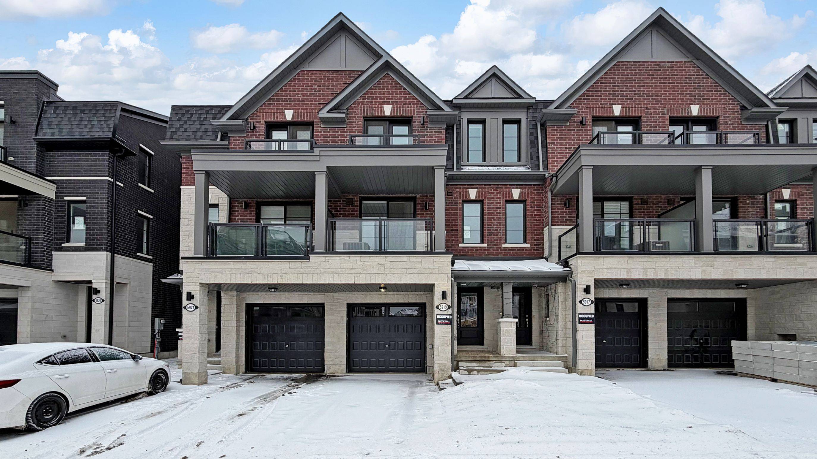 Mississauga, ON L5V 0E9,5919 Saigon ST