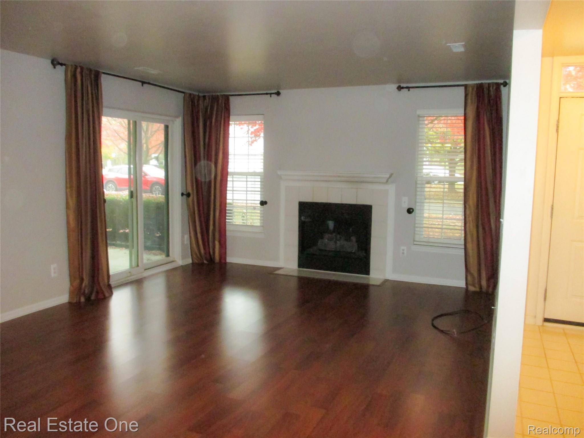 Sterling Heights, MI 48314,44982 Marigold DR