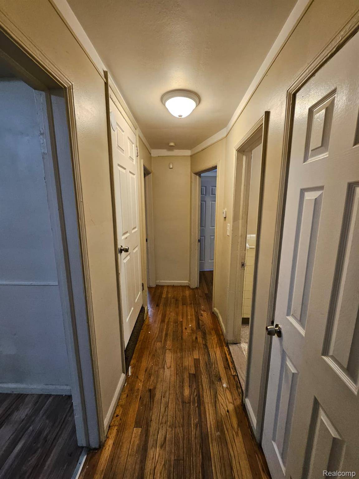 Detroit, MI 48205,16260 Bringard DR