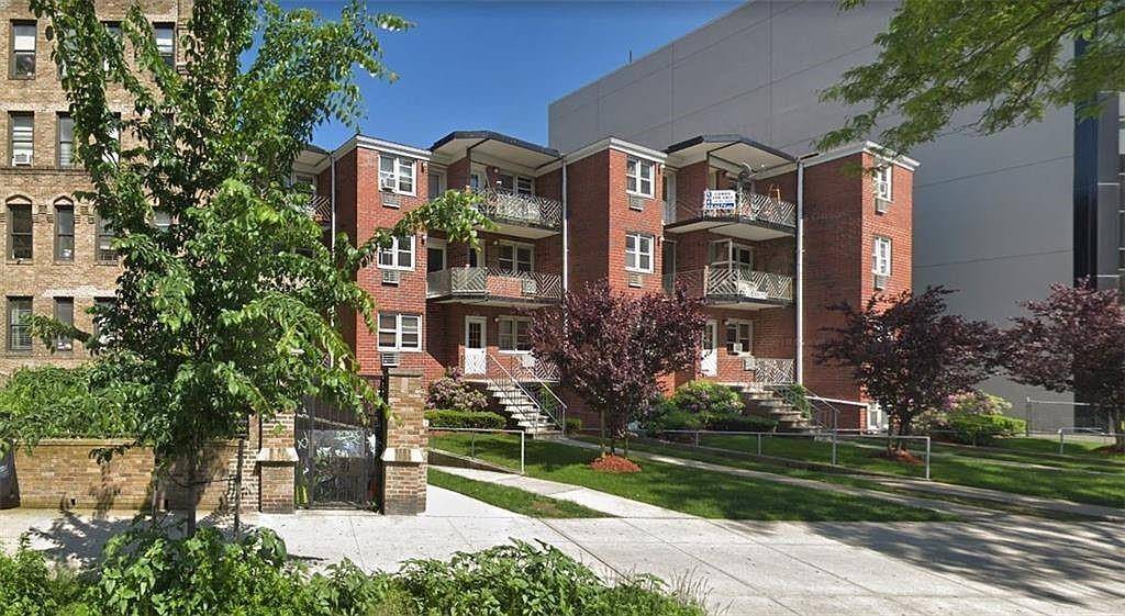 Brooklyn, NY 11235,2963 Ocean Pkwy #3F