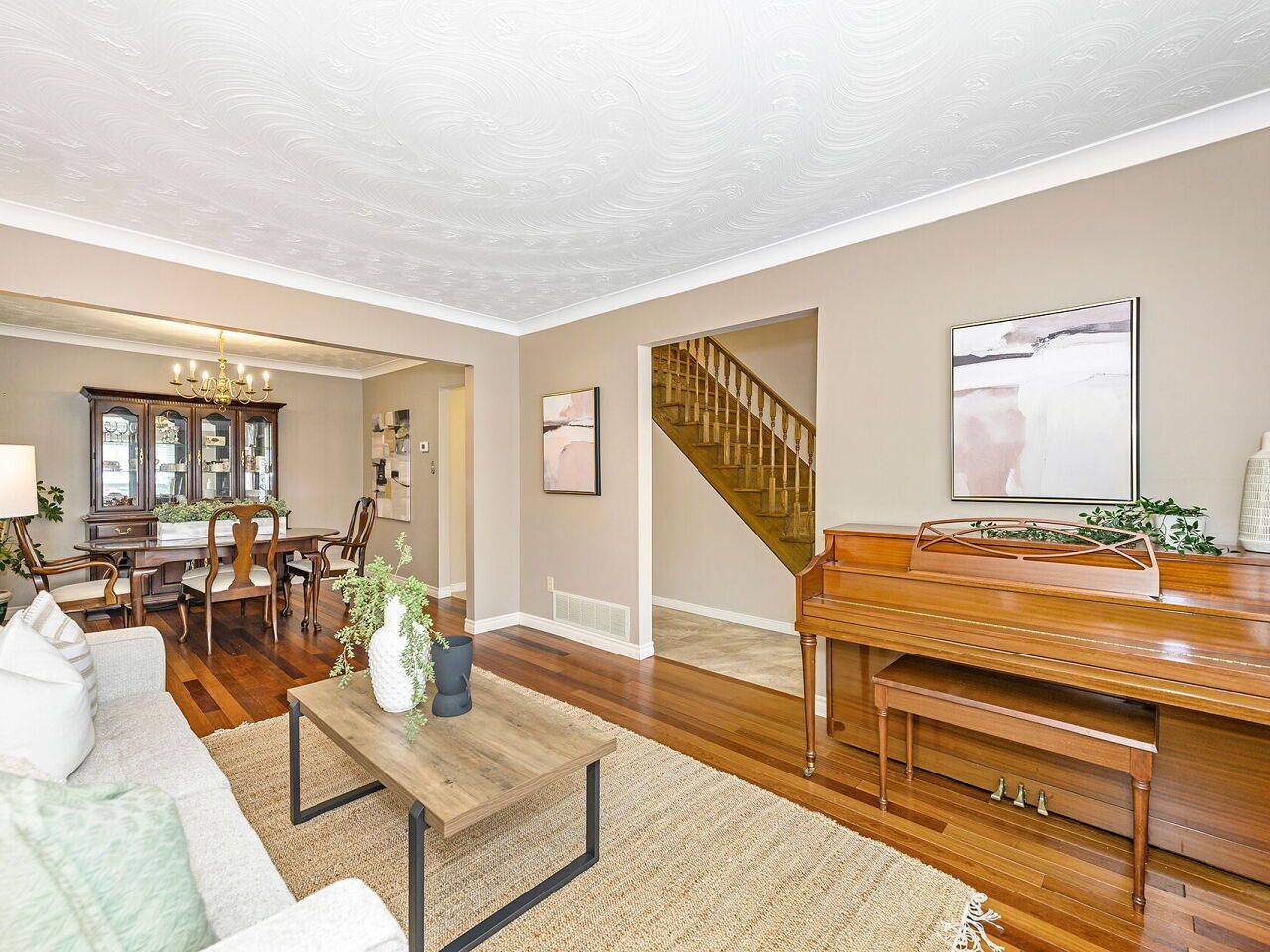 Burlington, ON L7M 3R1,2137 Cleaver AVE