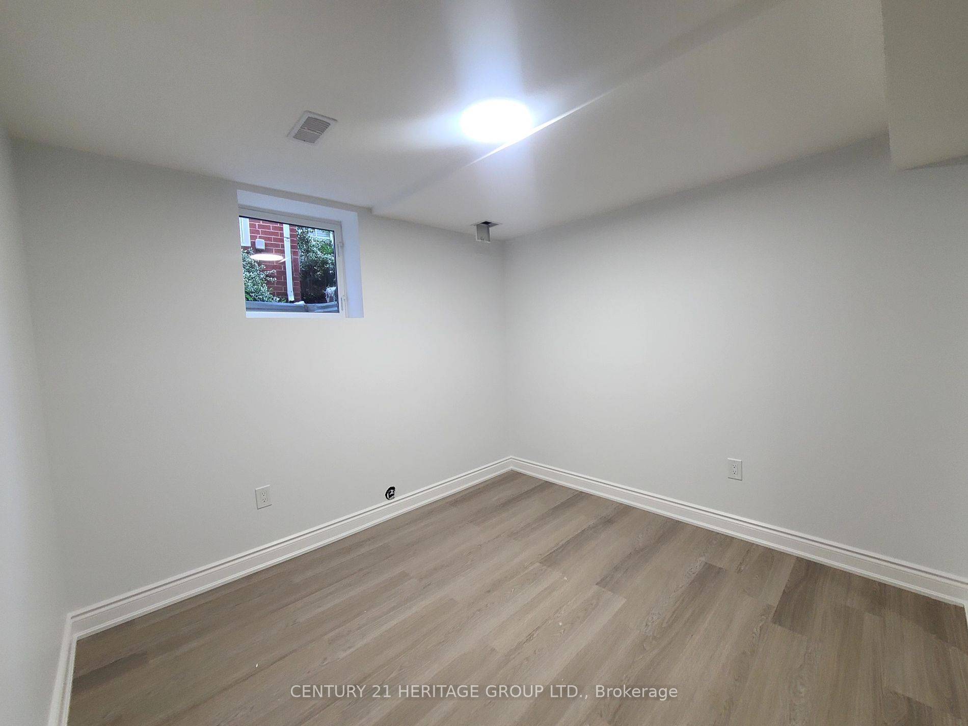 Mississauga, ON L5N 6S7,3937 Worthview PL #Bsmt