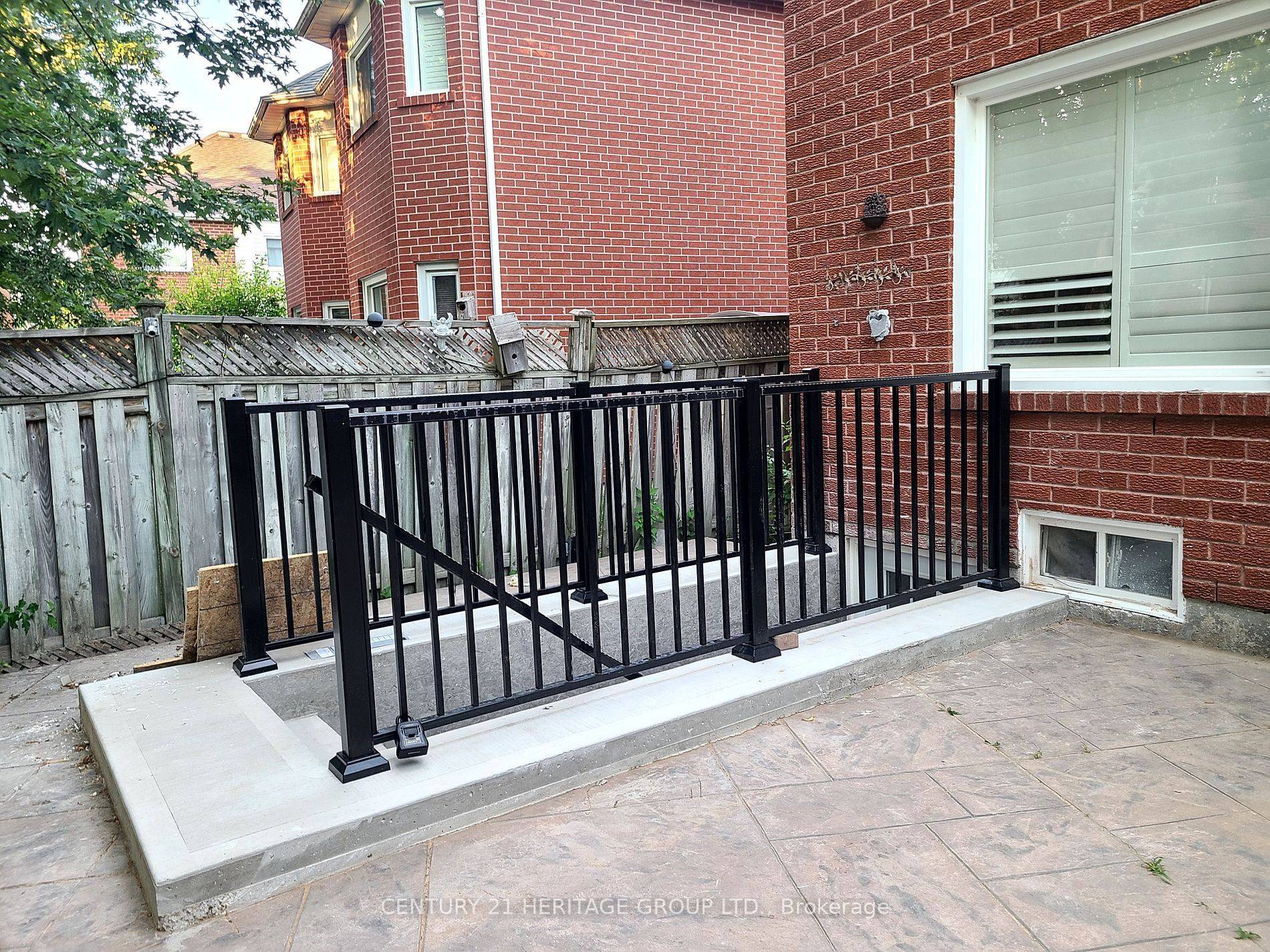 Mississauga, ON L5N 6S7,3937 Worthview PL #Bsmt