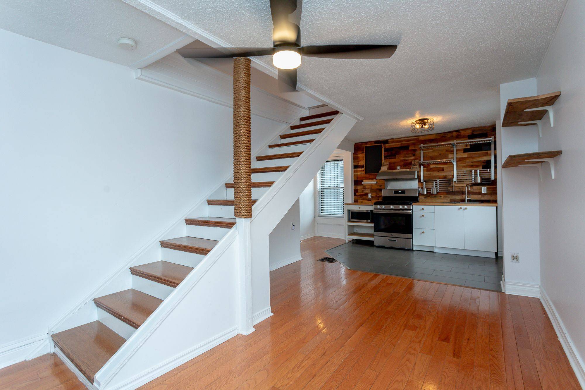 Central Elgin, ON N5L 1E3,331 Erie ST #3