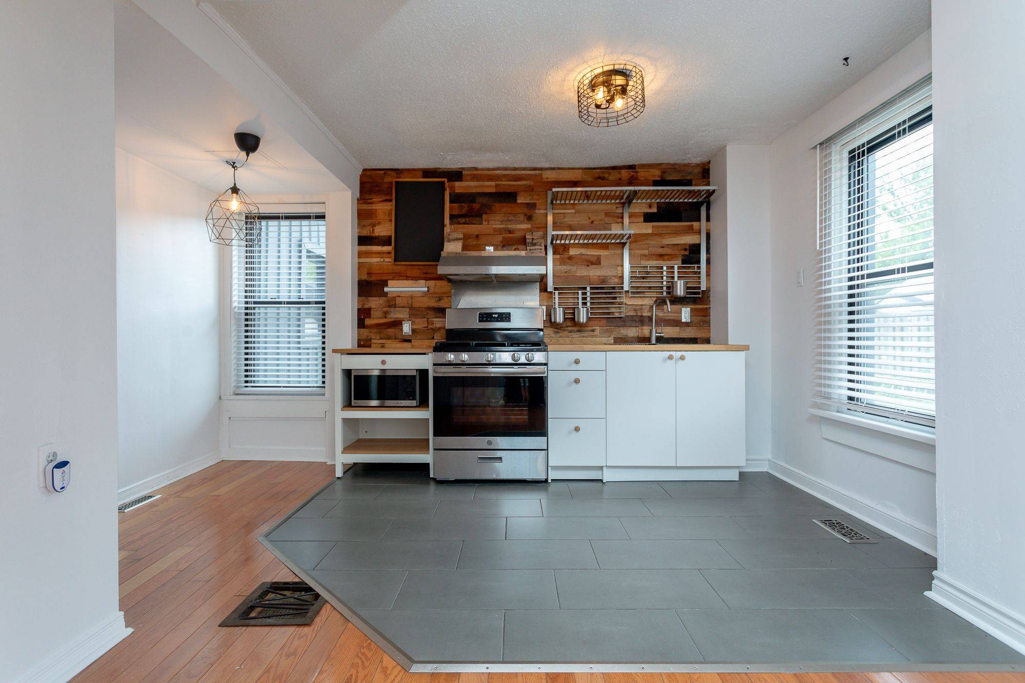 Central Elgin, ON N5L 1E3,331 Erie ST #3