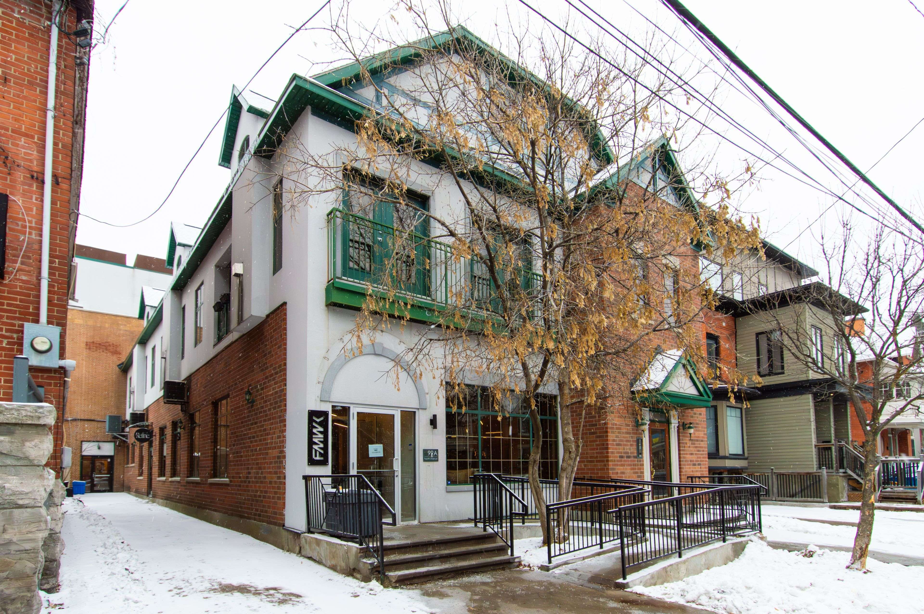 Glebe - Ottawa East And Area, ON K1S 2L1,99 Fourth AVE