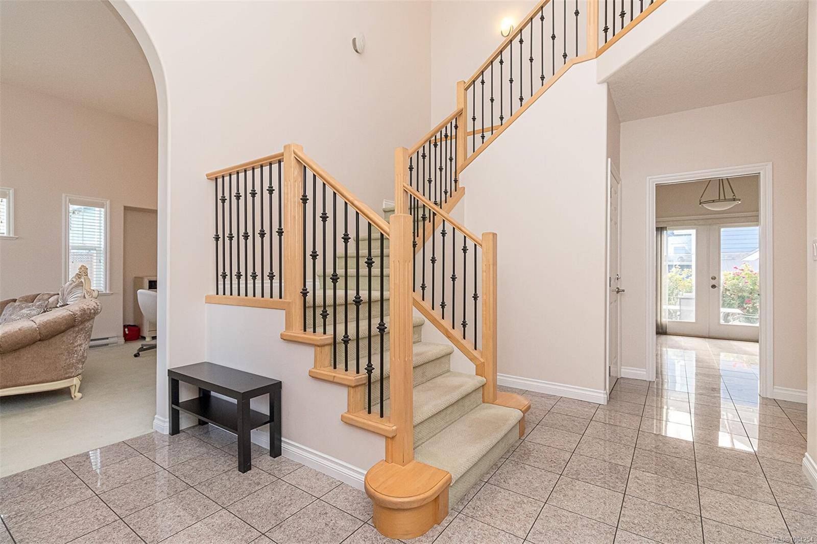 Saanich, BC V8N 6N1,1734 Mamich Cir