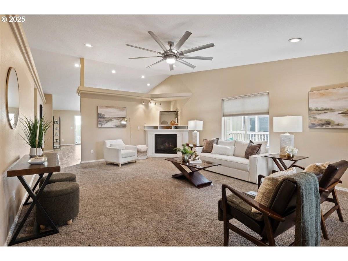 Jefferson, OR 97352,758 S SUNRISE DR