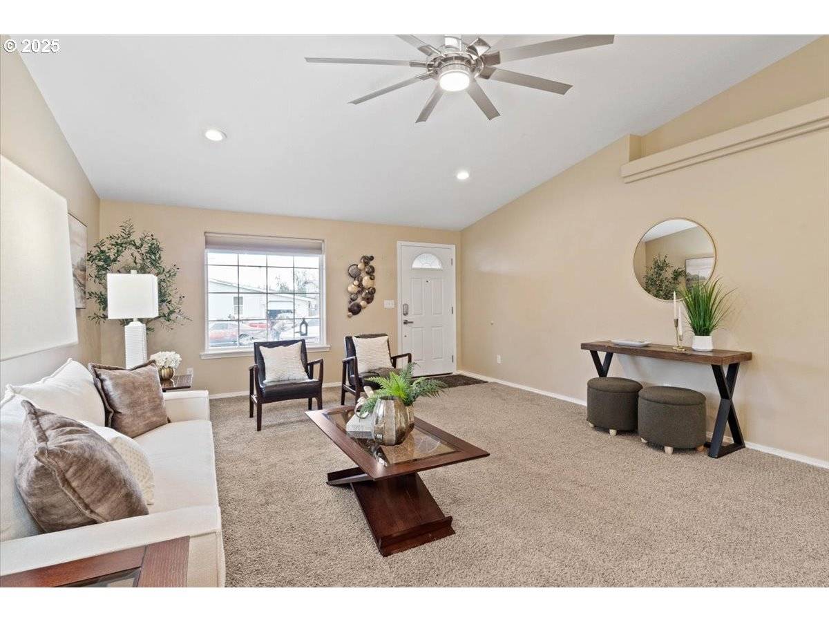 Jefferson, OR 97352,758 S SUNRISE DR