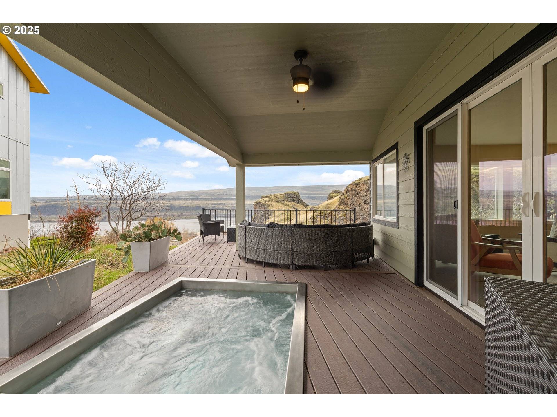 Wishram, WA 98673,394 FALLBRIDGE RD