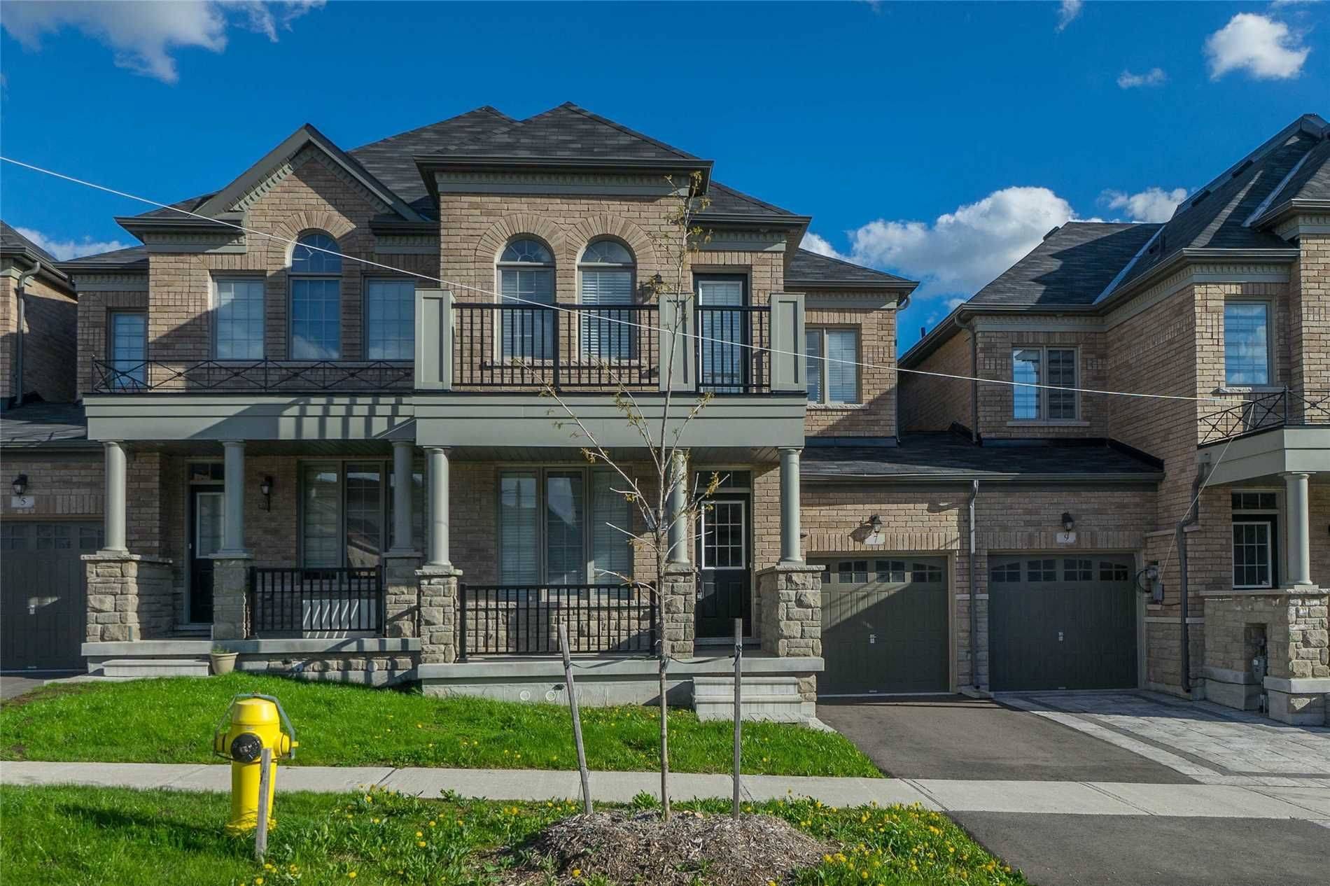Markham, ON L6C 0X5,7 Cherna AVE