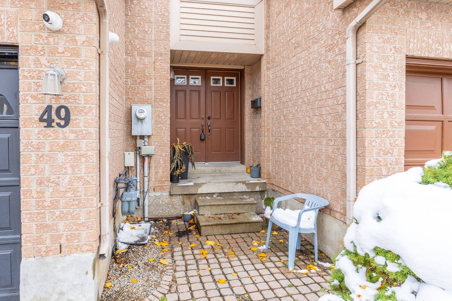 Brampton, ON L6X 4N6,49 Goldenlight CIR #32