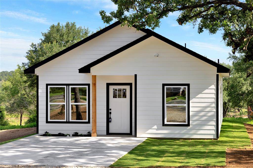 Mineral Wells, TX 76067,815 SW 28th Street