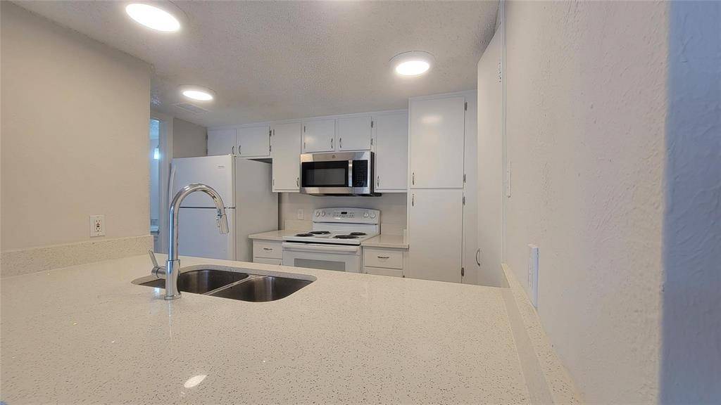 Dallas, TX 75236,4615 Country Creek Drive #1030