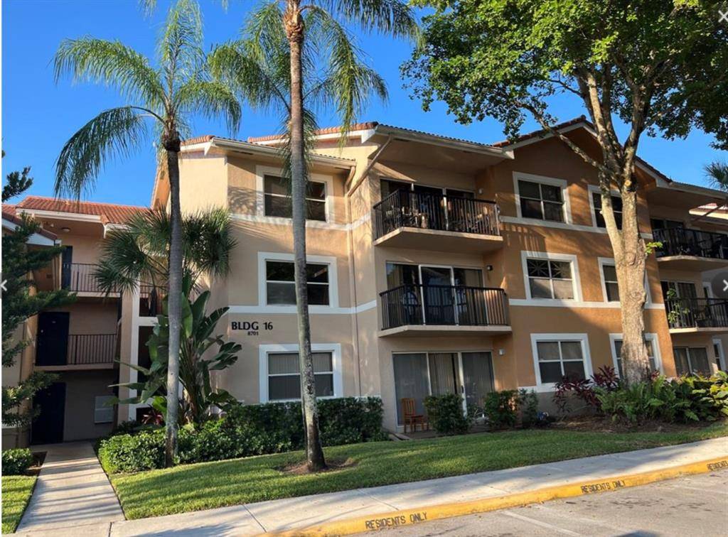 Coral Springs, FL 33067,9055 Wiles Rd #307