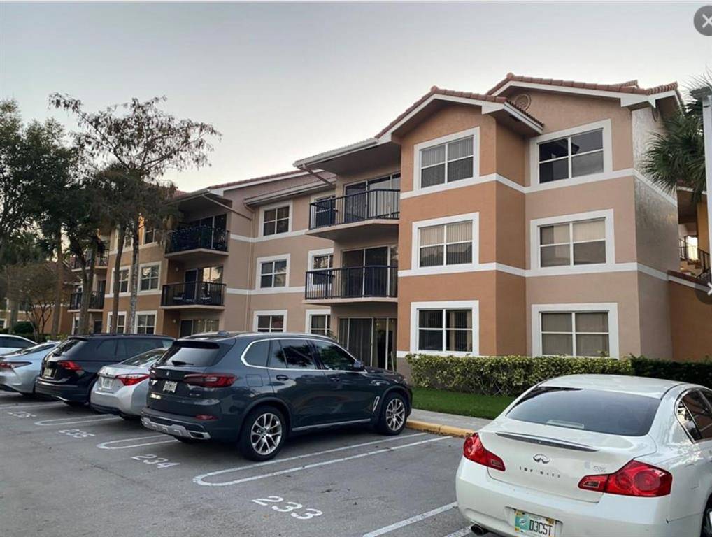 Coral Springs, FL 33067,9055 Wiles Rd #307