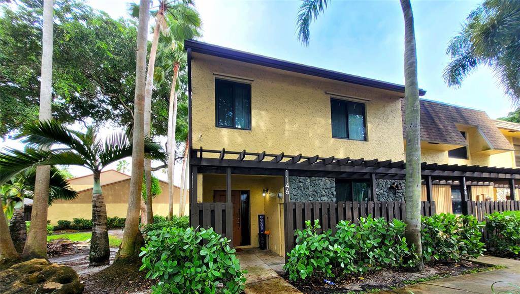 Plantation, FL 33322,1146 N University Dr