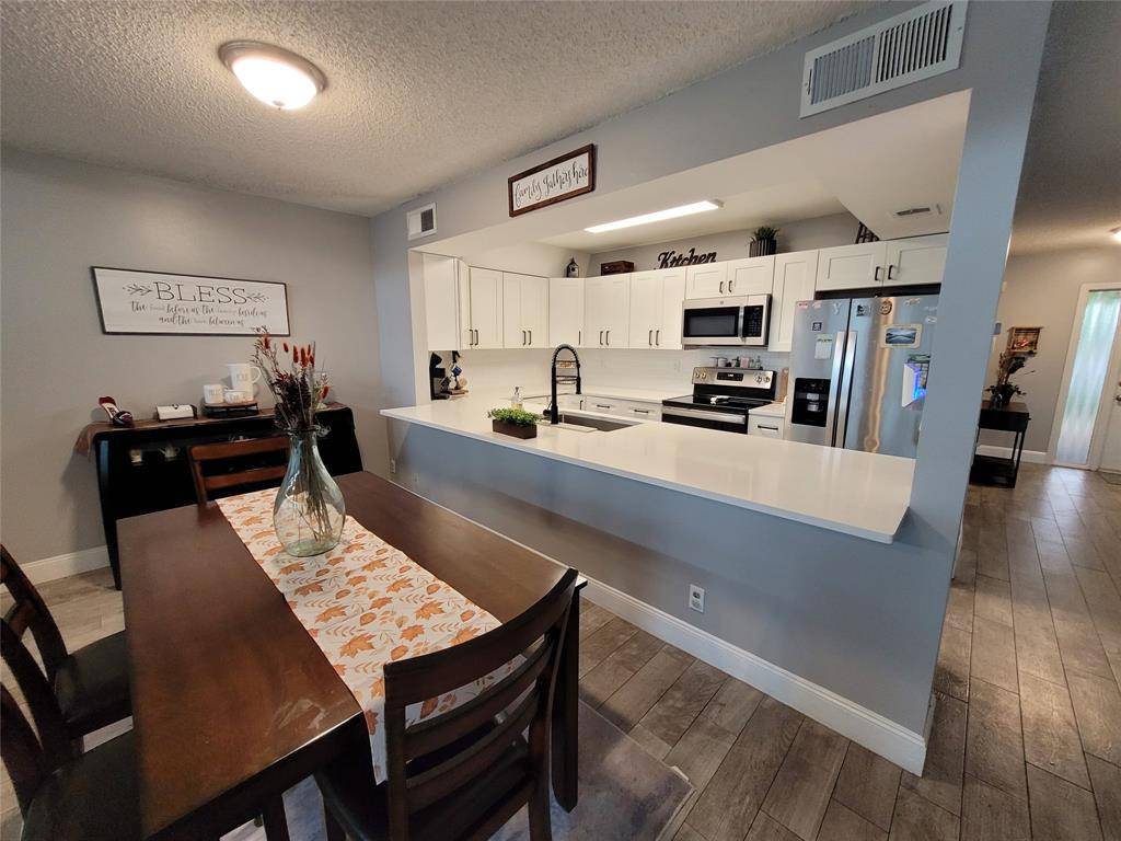 Plantation, FL 33322,1146 N University Dr