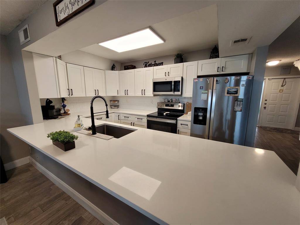 Plantation, FL 33322,1146 N University Dr