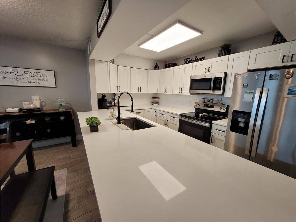 Plantation, FL 33322,1146 N University Dr