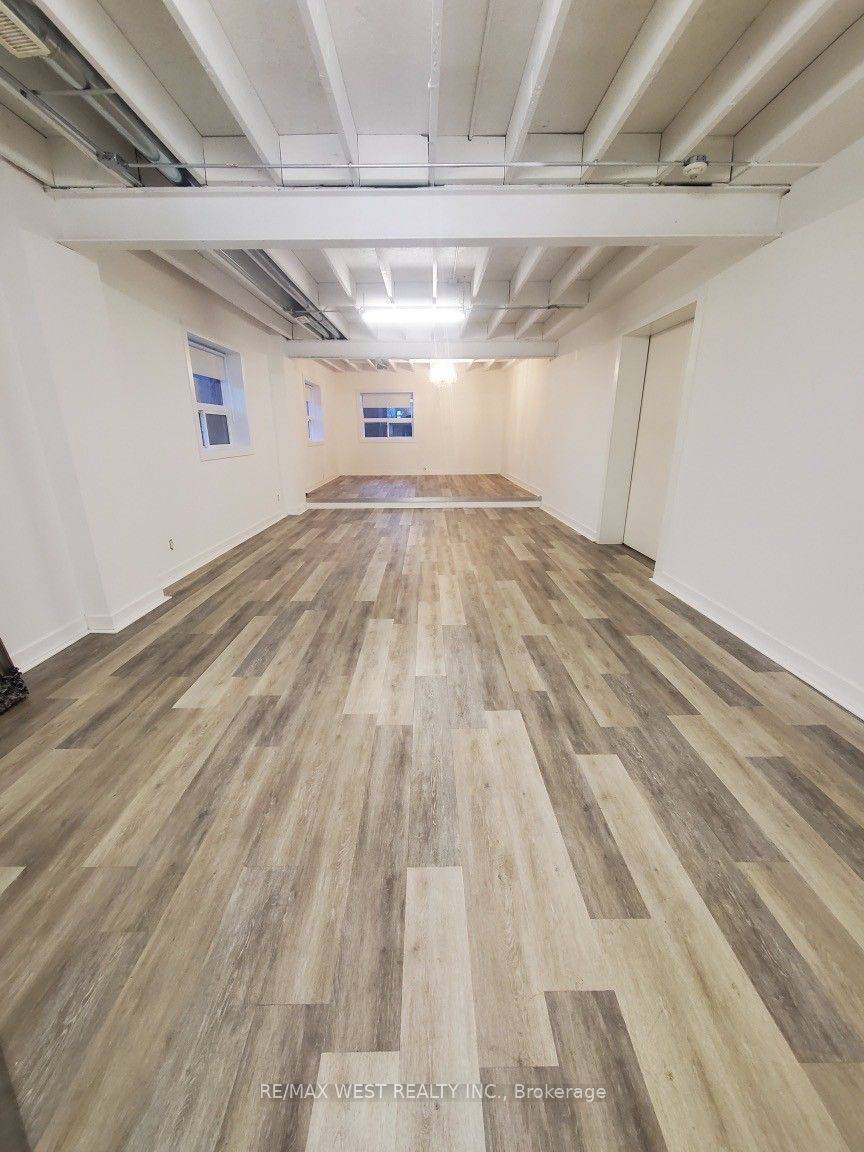 Toronto W06, ON M8V 3K1,136 Sixteenth ST #102