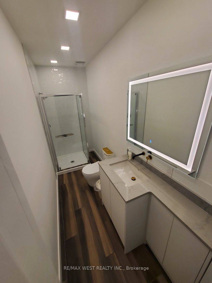 Toronto W06, ON M8V 3K1,136 Sixteenth ST #102