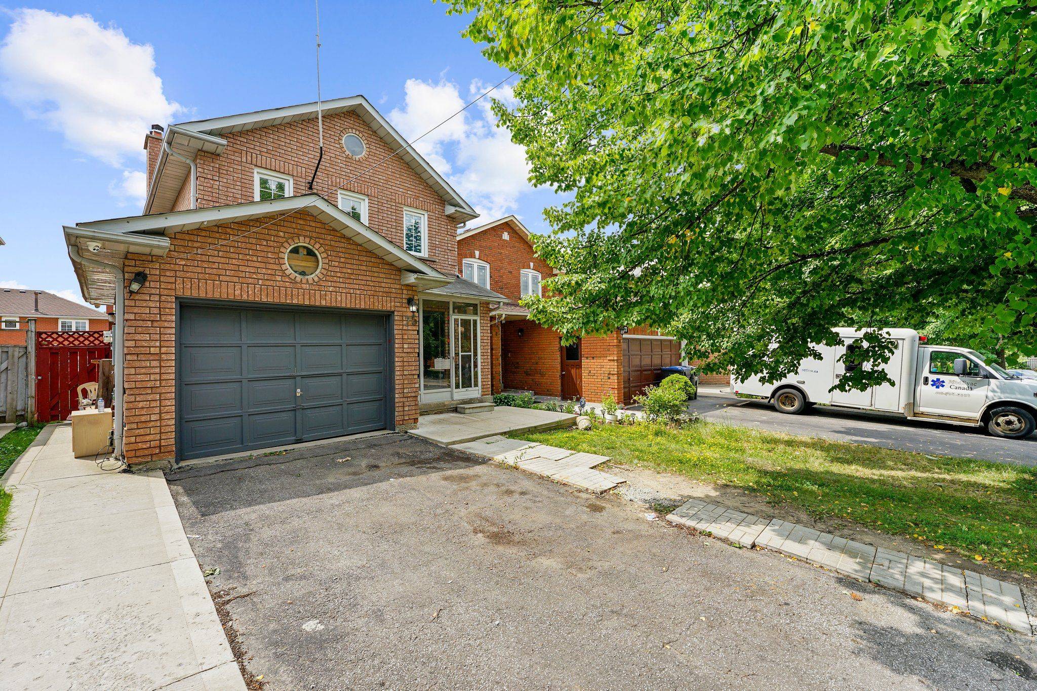 Brampton, ON L6Y 4P1,75 Michigan AVE