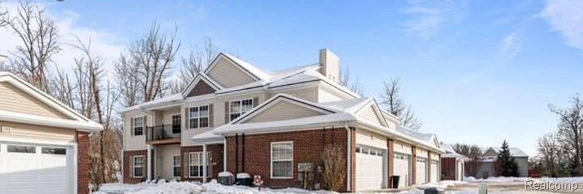 Fenton, MI 48430,907 Watercress LN