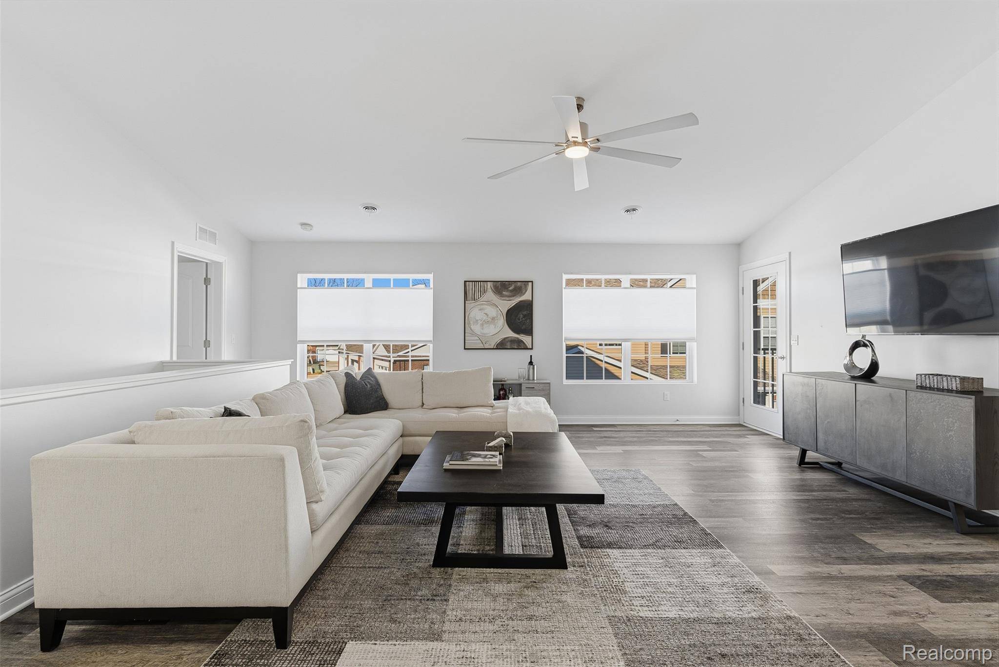 Fenton, MI 48430,907 Watercress LN