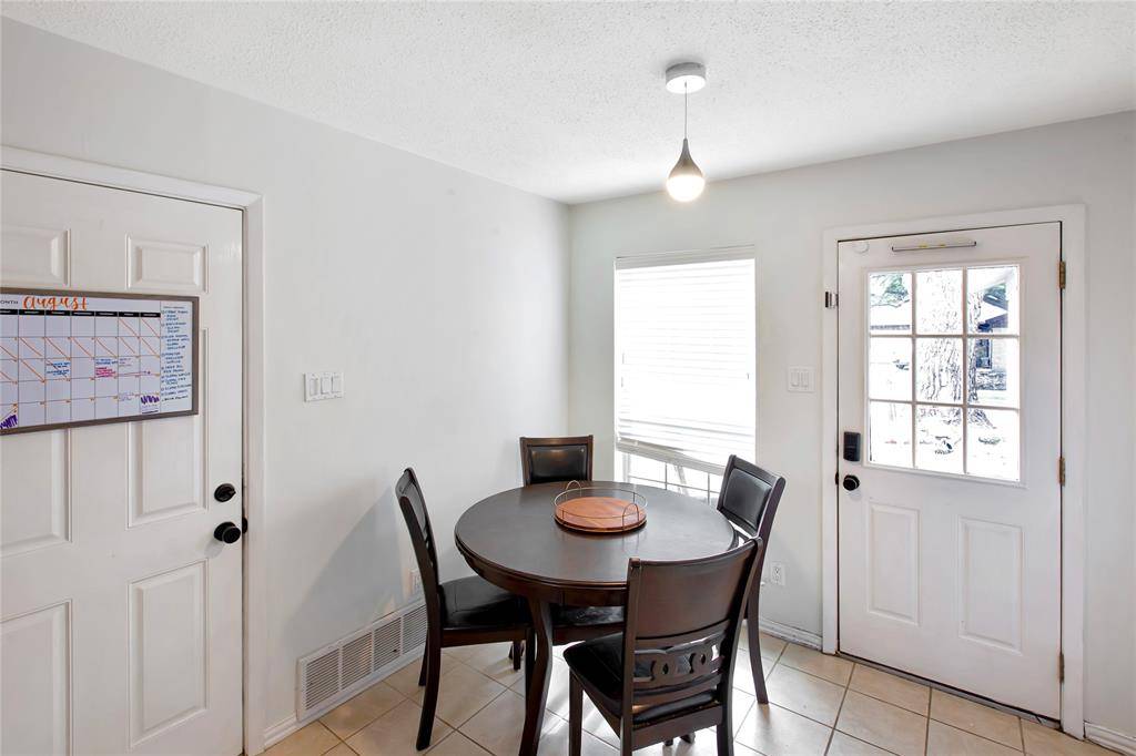 Hurst, TX 76053,853 Royal Terrace