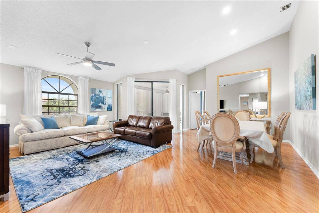 Boynton Beach, FL 33437,5131 Europa Dr L #2