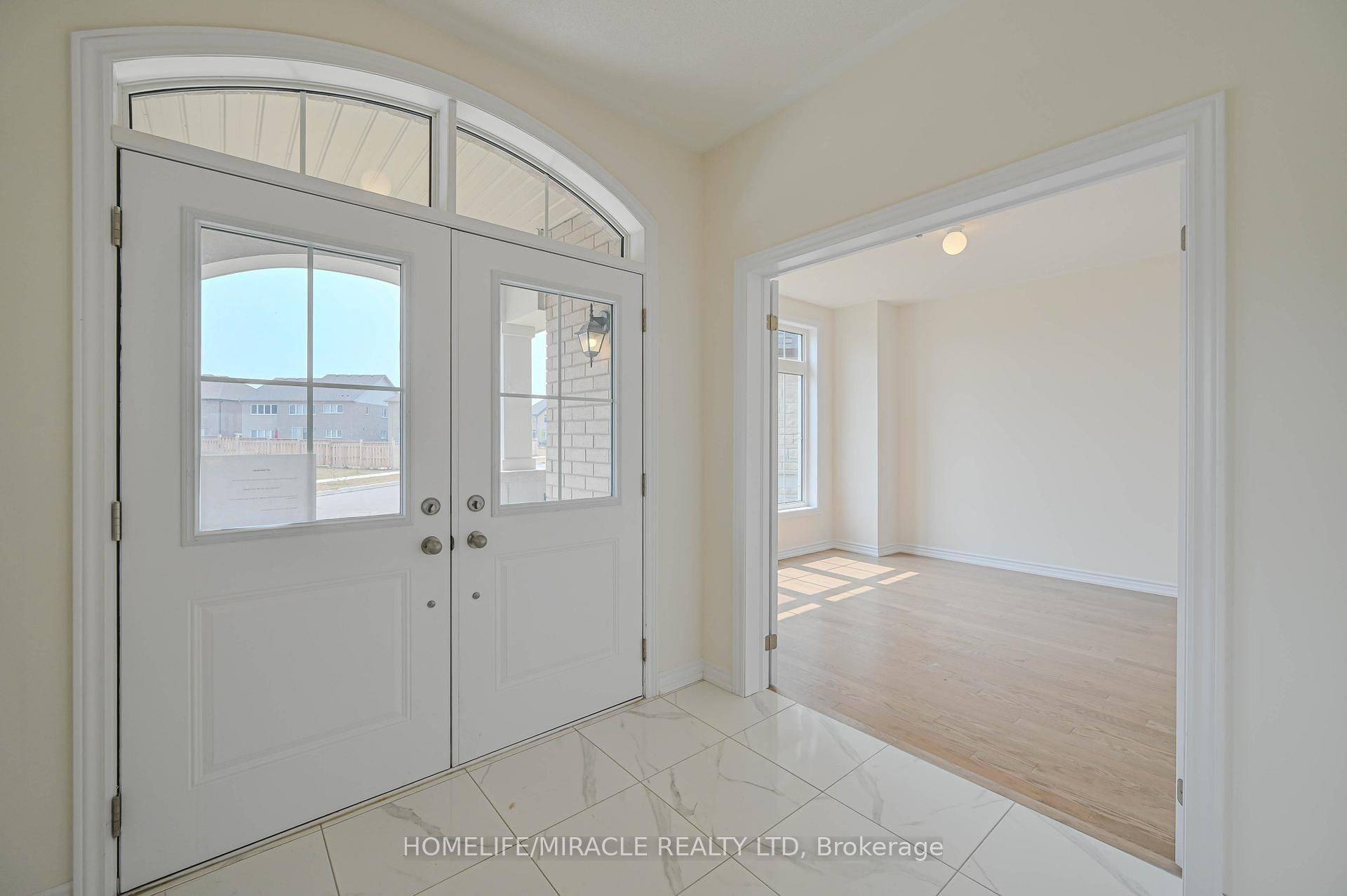 Innisfil, ON L9S 0P8,1653 Corsal CT