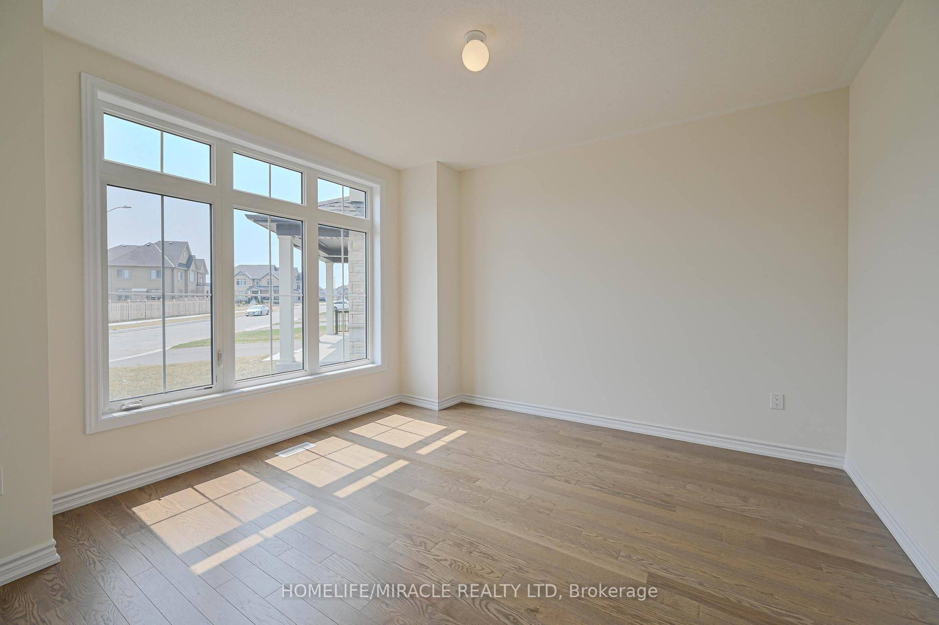 Innisfil, ON L9S 0P8,1653 Corsal CT