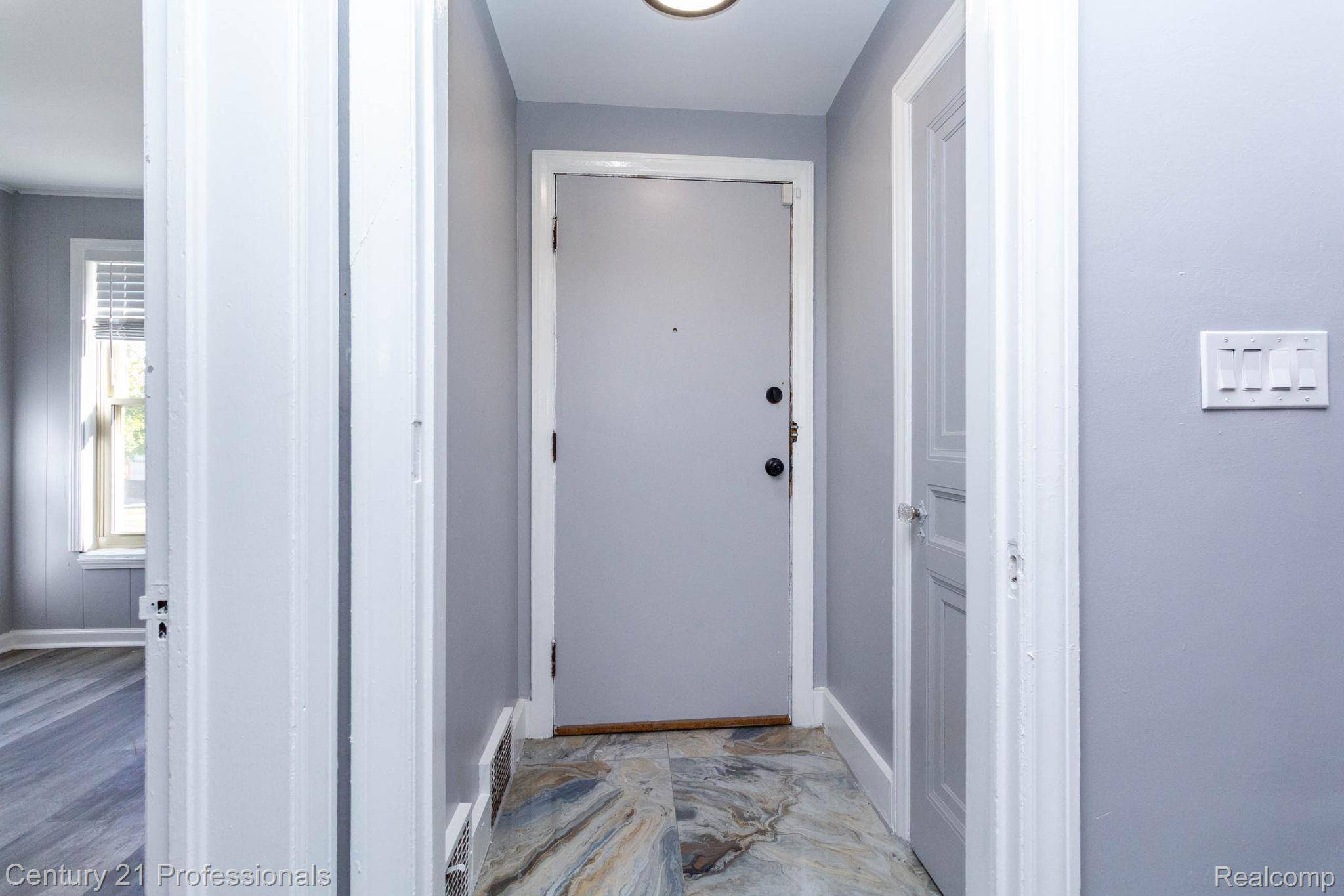 Detroit, MI 48228,9357 Piedmont ST