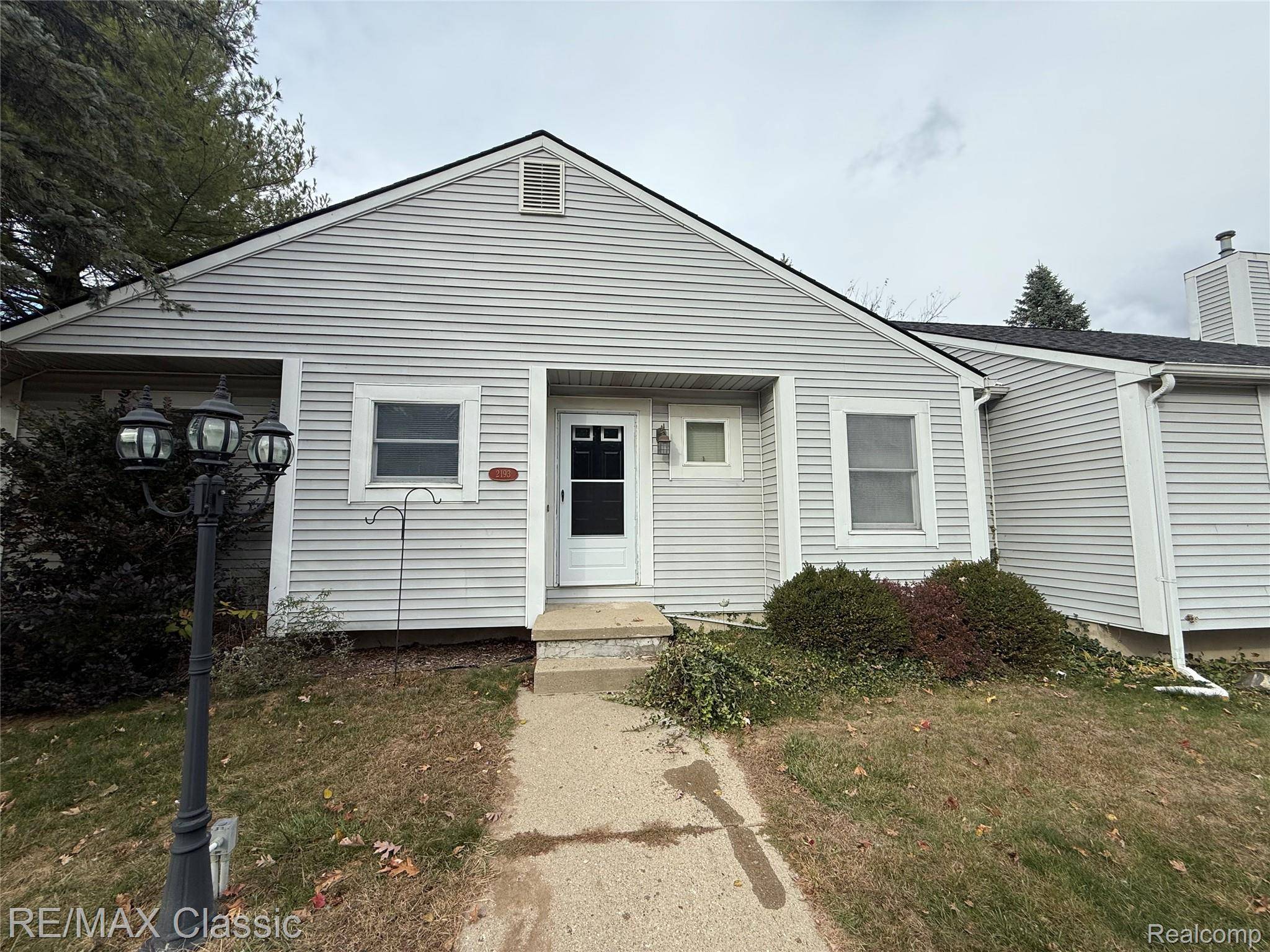 Highland, MI 48356,2193 N Milford RD