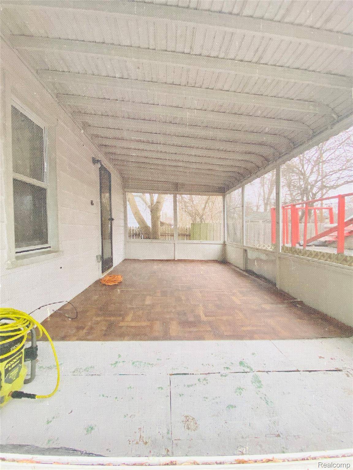 Detroit, MI 48224,5530 University PL