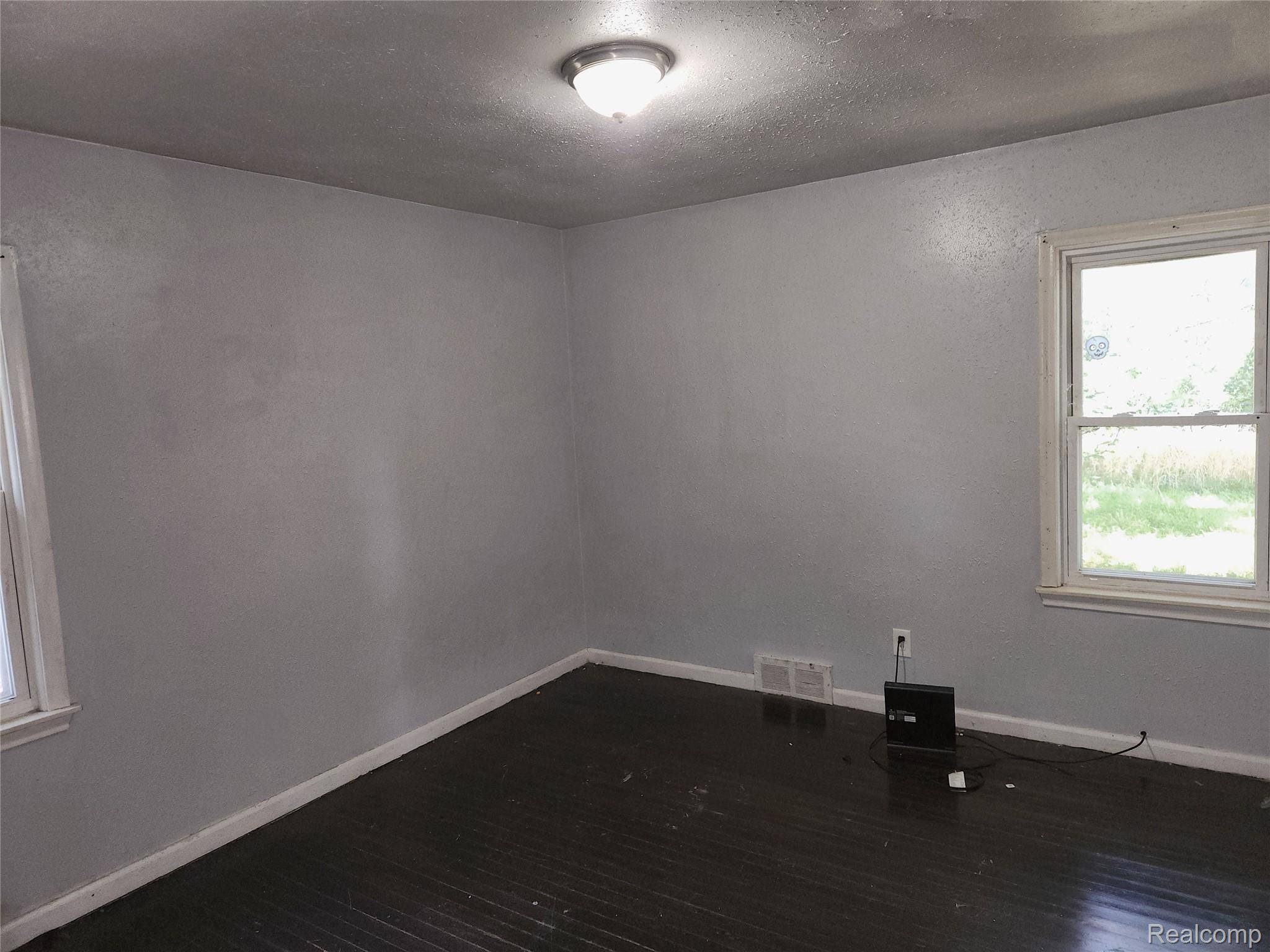 Detroit, MI 48219,17136 Stout ST