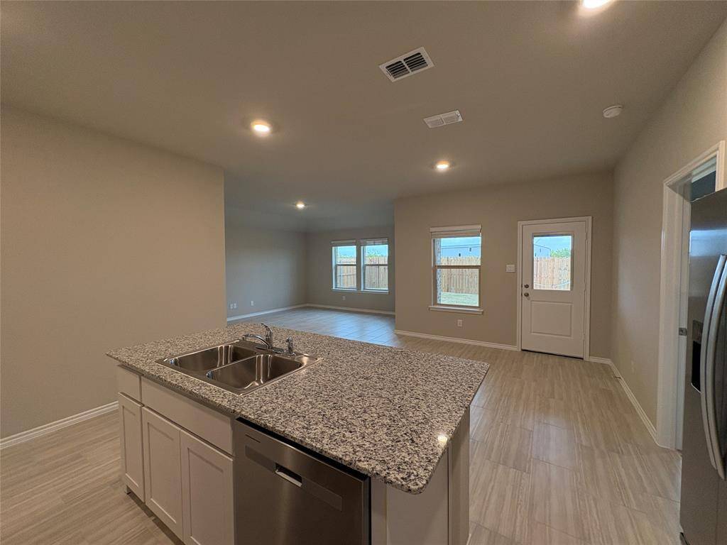 Cleburne, TX 76033,548 Marsh Street