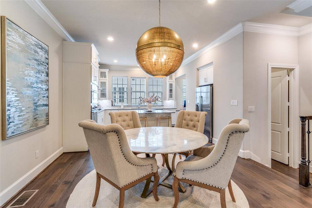 Dallas, TX 75240,7333 Valley View Lane #502