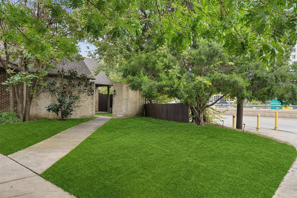 Dallas, TX 75206,5200 Longview Street
