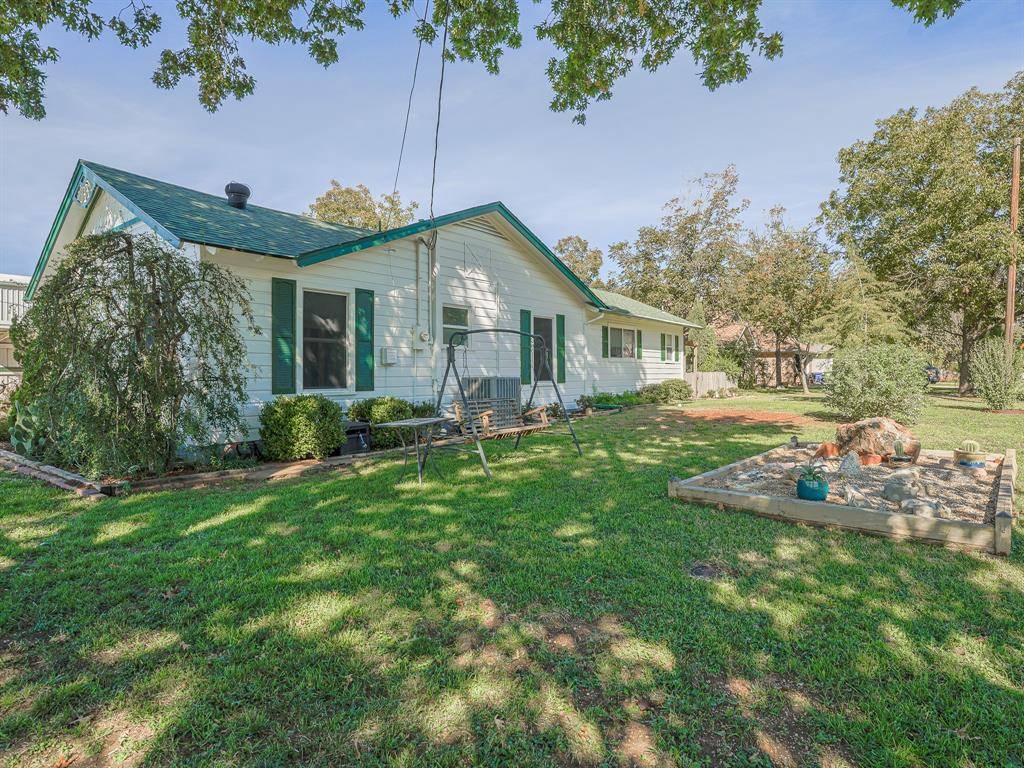 Krum, TX 76249,438 South Street