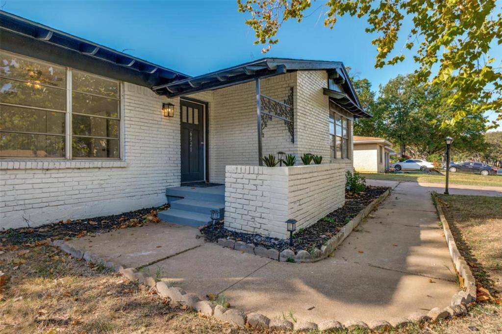 Fort Worth, TX 76112,6920 Robinhood Lane